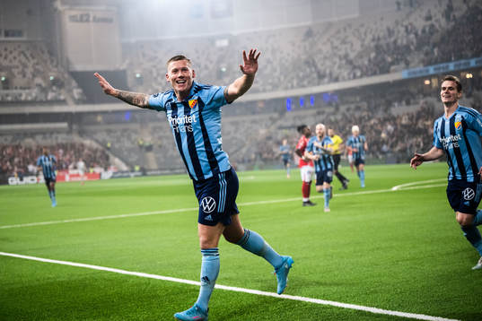 Djurgårdens Victor Edvardsen jublar