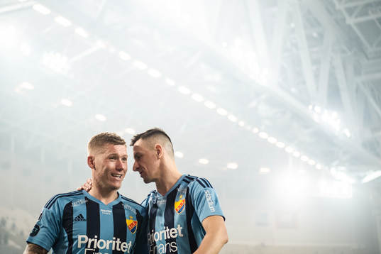 Djurgårdens Victor Edvardsen och Haris Radetinac jublar