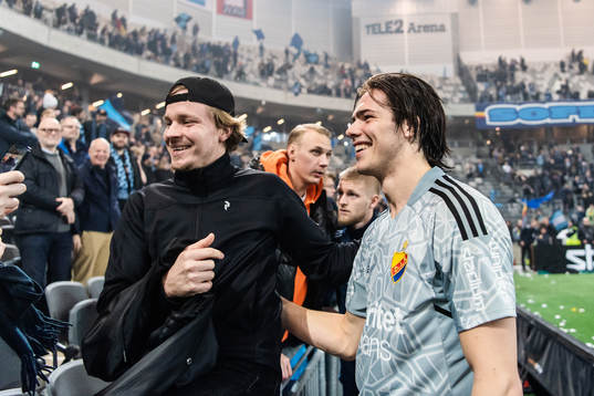 Djurgårdens målvakt Jacob Widell Zetterström jublar