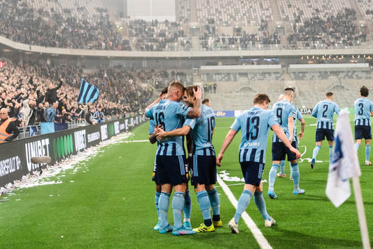 Djurgårdens Victor Edvardsen och Pierre Bengtsson jublar