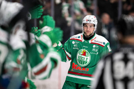Rögles Lucas Ekeståhl-Jonsson jublar