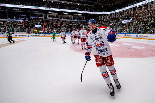 Oskarshamns Lukas Pilö jublar