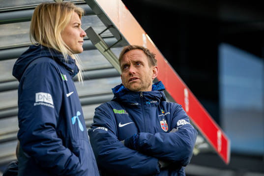 Ada Hegerberg and Martin Sjögren, head coach of the