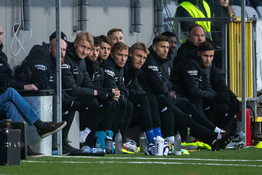 Landskronas Viktor Wihlstrand på bänken