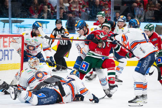 Frölundas Joel Lundqvist och Växjös Michael Krutil