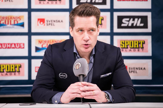 Växjös tränare Sam Hallam