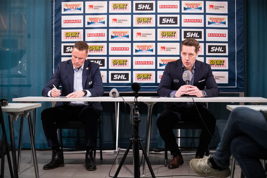 Frölundas tränare Roger Rönnberg och Växjös tränare
