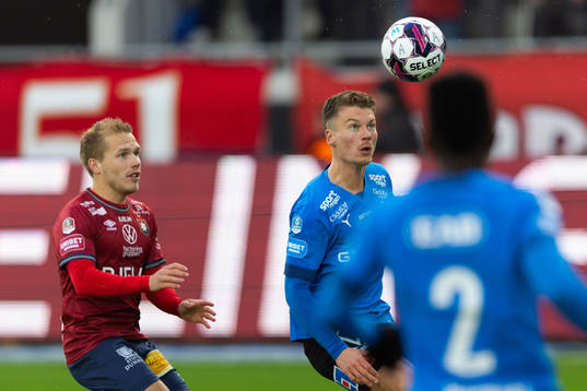 Örgrytes Hampus Dahlqvist och Halmstads Samuel Kroon