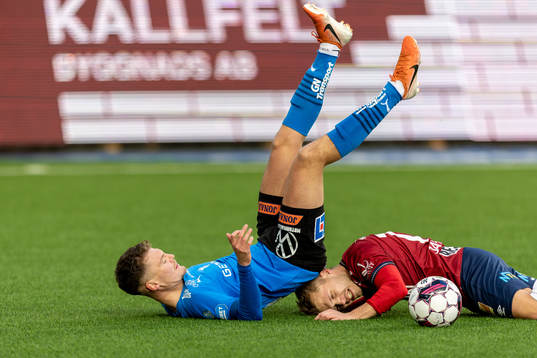 Halmstads Samuel Kroon mosar Örgrytes Hampus Dahlqvist