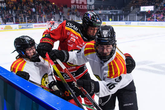 Luleås Ronja Savolainen och Brynäs Katerina Mrazova