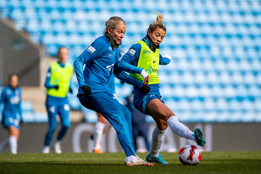 Guro Bergsvand and Celin Bizet Ildhusøy of the Norwegian