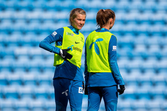Ada Hegerberg and Caroline Graham Hansen of the Norwegian