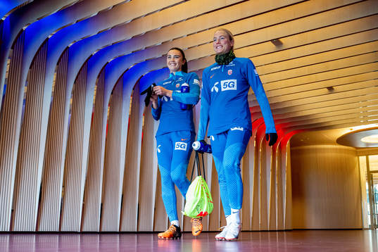 Ingrid Syrstad Engen and Guro Bergsvand of the Norwegian