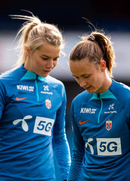 Caroline Graham Hansen and Ada Hegerberg of the Norwegian