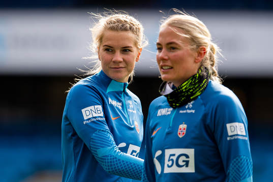 Ada Hegerberg and Guro Bergsvand of the Norwegian women's
