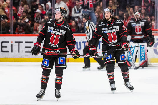 Örebros Simon Forsmark och Libor Sulak deppar