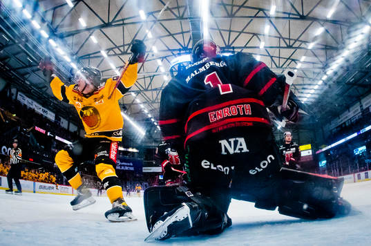 Bläddra bland fler bilder av Ishockey, SHL, Kvartsfinal 4, Örebro - Luleå