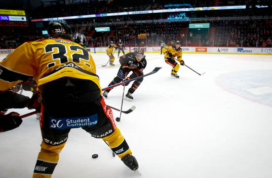 Luleås Erik Gustafsson och Örebros Milton Oscarson