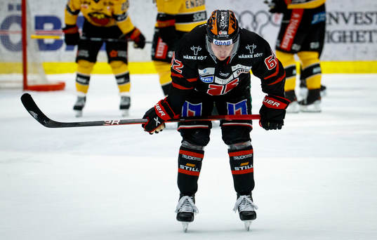 Örebros Robert Leino deppar