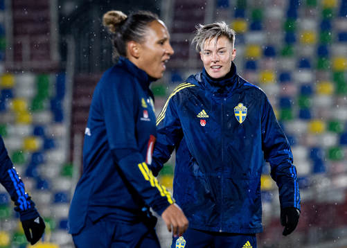 Madelen Janogy and Lina Hurtig of the Swedish women's
