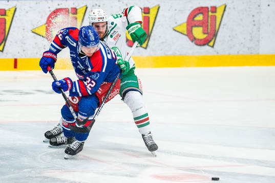 Oskarshamns John Dahlström och Rögles Ryan McKiernan
