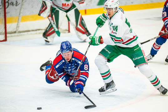 Oskarshamns Fredrik Olofsson och Rögles William Wallinder