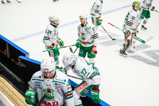 Rögles Lucas Ekeståhl-Jonsson och Linus Sjödin deppar