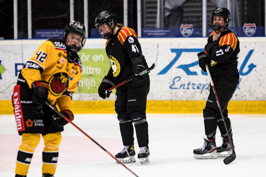 Brynäs Denisa Krizova och Jaycee Gebhard deppar