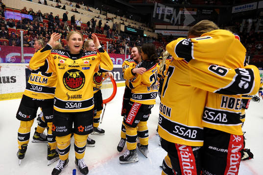 Luleås spelare jublar