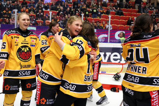 Luleås spelare jublar