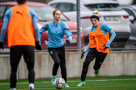 Klara Ågren och Holly Persson