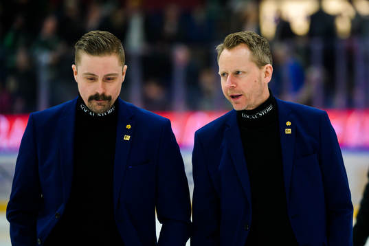 Skellefteås assisterande tränare Pierre Johnsson och