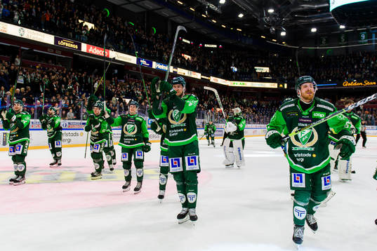 Färjestads spelare jublar