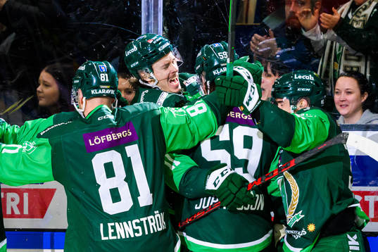 Färjestads spelare jublar