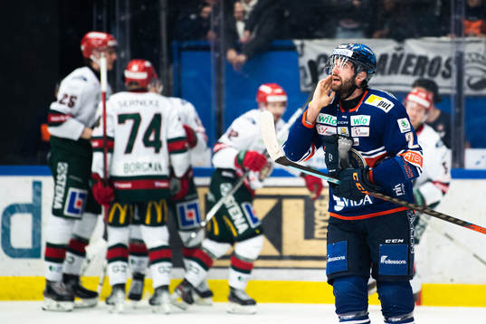Växjös Amil Krupic deppar