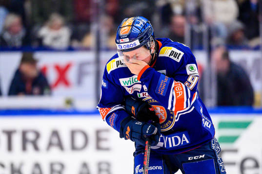 Växjös Victor Stjernborg har ont