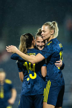 Filippa Angeldahl of Sweden celebrate with Fridolina Rolfö