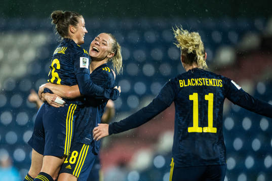 Filippa Angeldahl, Fridolina Rolfö and Stina Blackstenius