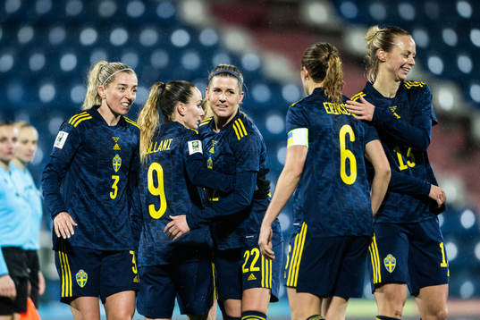 Linda Sembrant, Kosovare Asllani and Olivia Schough of