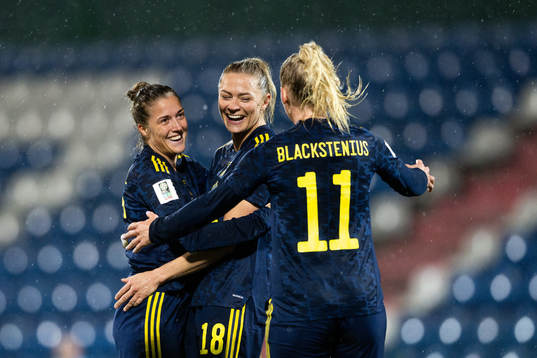 Filippa Angeldahl, Fridolina Rolfö and Stina Blackstenius