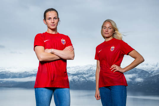 Tuva Hansen and Guro Bergsvand of the Norwegian national