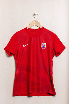 The home kit of the Norwegian national football team