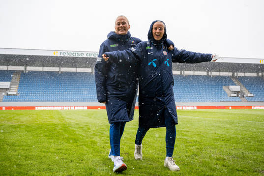 Guro Bergsvand and Anja Sønstevold of Norway