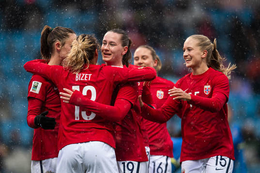 Celin Bizet Ildhusøy, Elisabeth Terland and Amalie
