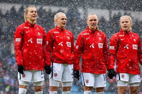 Ada Hegerberg, Karina Sævik, Frida Maanum and Julie