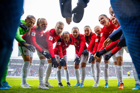 Goalkeeper Cecilie Fiskerstrand, Frida Maanum, Ada