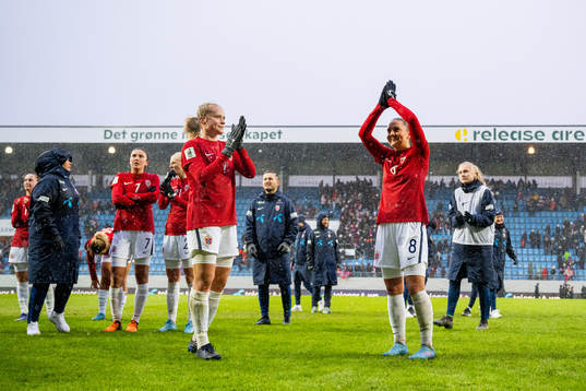 Julie Blakstad and Vilde Bøe Risa of Norway