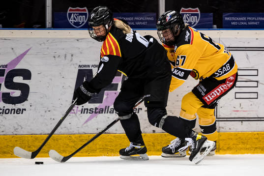 Brynäs Josefin Bouveng och Luleås Linn Petersson