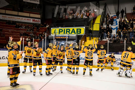 Luleå spelarna jublar