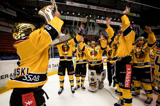 Luleå spelarna jublar